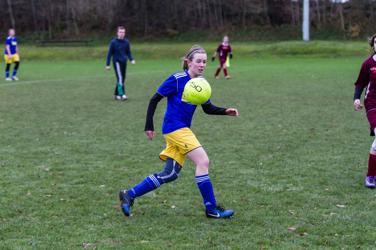 Bild 185 - B-Juniorinnen TSV Gnutz o.W. - SV Henstedt Ulzburg II : Ergebnis: ca. 5:0